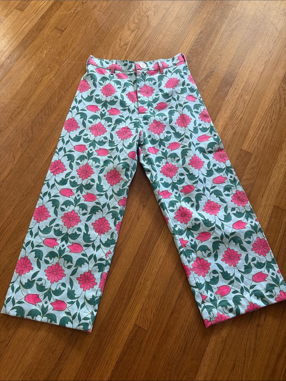 Floral Print Ankle-Length Jeans in Pink and Green